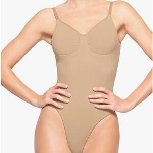 SKIMS Smooth Seamless Sculpt Shapewear brief Bodysuit 4X-5X